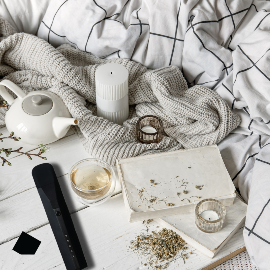 Mixturus Herbal Vaporizer with a cozy blanket representing evening rituals for relaxation